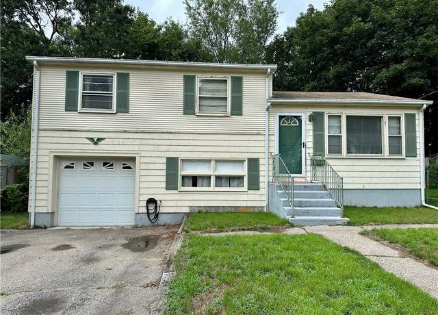 Property at 103 Windsor Park Dr, Coventry, RI 02816, 3 beds, 1 bath