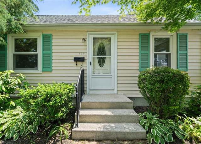 Property at 100 Betsey Williams Dr, Warwick, RI 02889, 2 beds, 1 bath