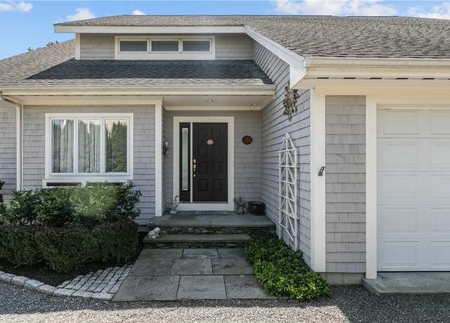 Property at 30 Sunnyside Ave, Bristol, RI 02809, 3 beds, 3.5 baths
