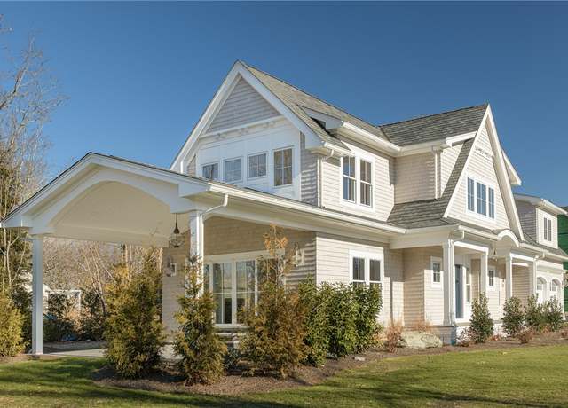 Property at 1 Knowlton Ct, Bristol, RI 02809, 4 beds, 3.5 baths