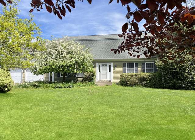 Property at 87 Dianne Ave, Portsmouth, RI 02871, 4 beds, 3 baths