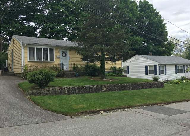 Property at 17 Woodcliff Ave, North Providence, RI 02911, 3 beds, 1 bath