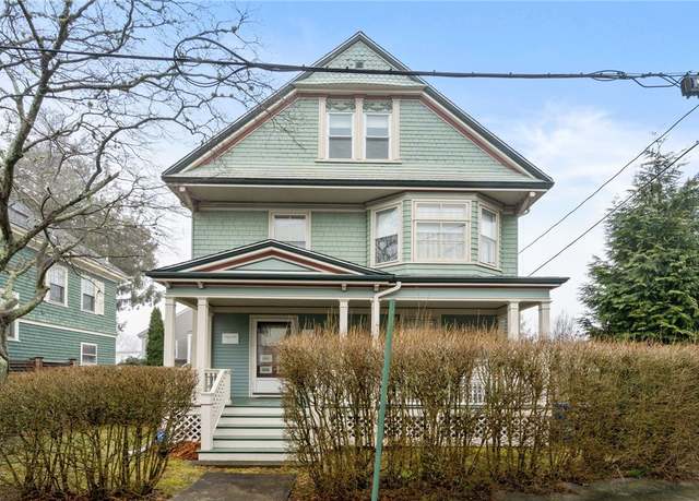 Property at 11 Hope St, Newport, RI 02840, 5 beds, 2.5 baths