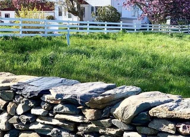 Property at 362 Bramans Ln, Portsmouth, RI 02871, 4 beds, 2 baths