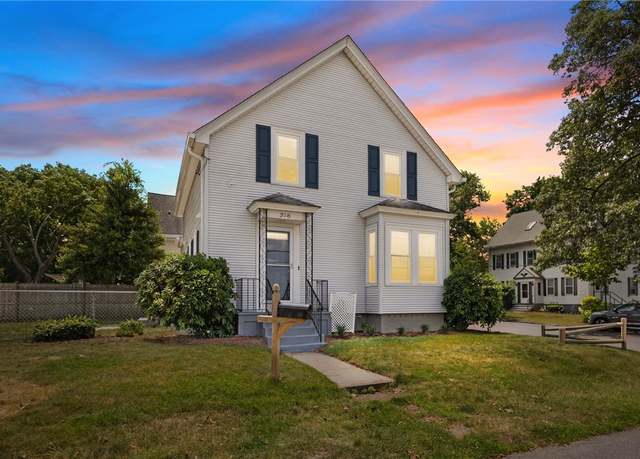 Property at 358 Pawtuxet Ave, Warwick, RI 02888, 4 beds, 1.5 baths