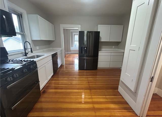Property at 35 Arnold St, East Providence, RI 02915, 3 beds, 2 baths