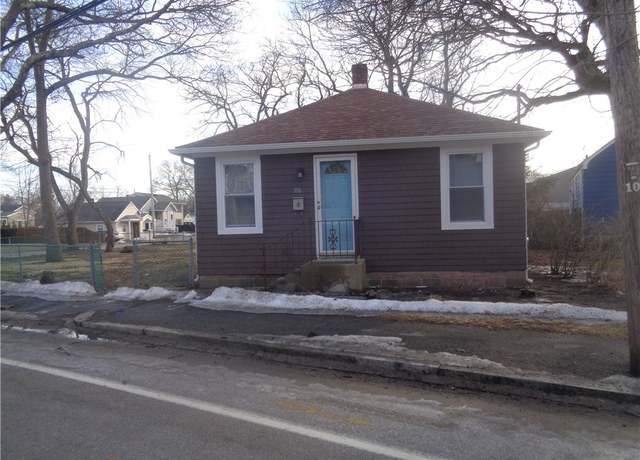Property at 106 Church Ave, Warwick, RI 02889, 3 beds, 1 bath