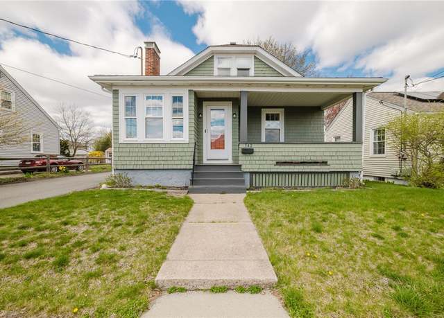 Property at 542 Walcott St, Pawtucket, RI 02861, 3 beds, 1 bath