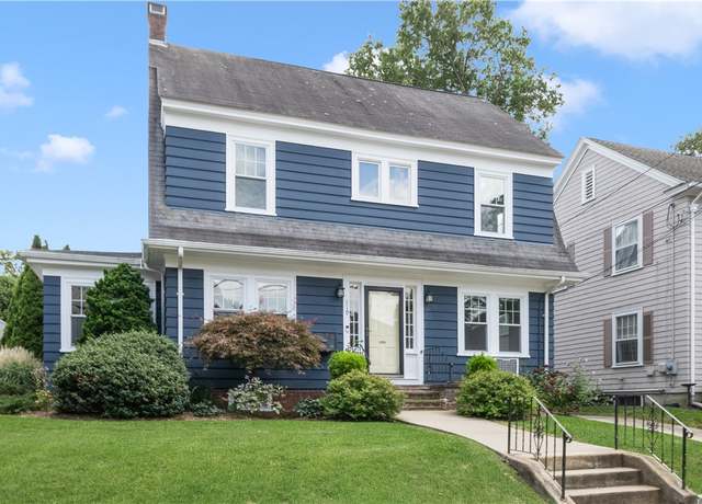 Property at 119 Upton Ave, Providence, RI 02906, 4 beds, 2.5 baths