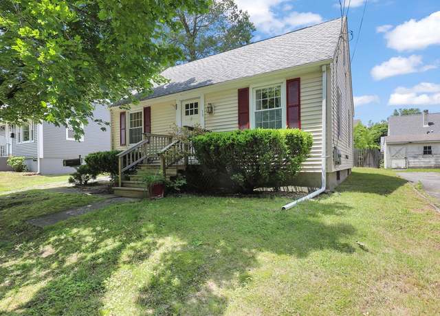 Property at 39 Eldorado St, Cranston, RI 02910, 3 beds, 1 bath
