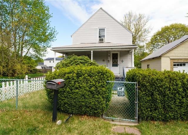 Property at 5 Beechcrest St, Warwick, RI 02888, 3 beds, 1 bath