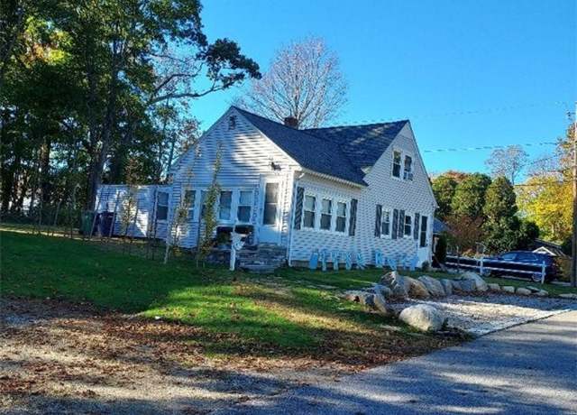 Property at 25 Thomas St, North Kingstown, RI 02852, 3 beds, 2 baths