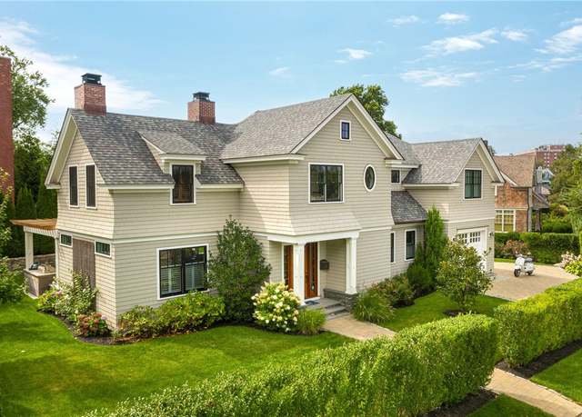 Property at 21 Prairie Ave, Newport, RI 02840, 5 beds, 4.5 baths
