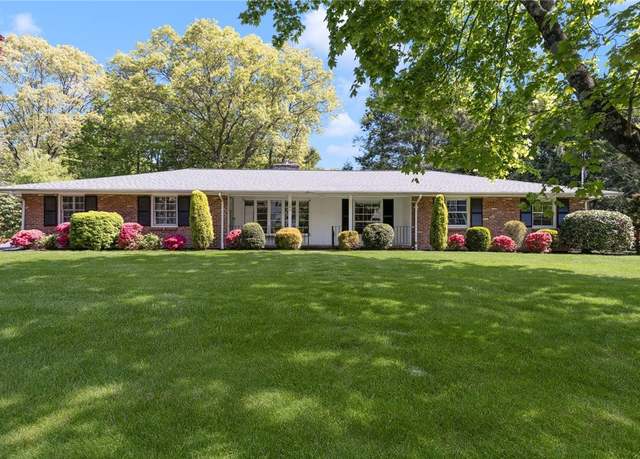 Property at 132 Timberline Rd, Warwick, RI 02886, 3 beds, 2.5 baths