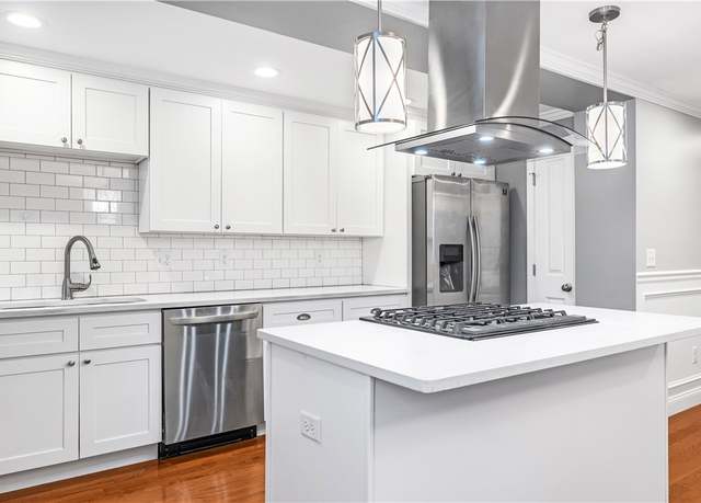 Property at 7 Mount Hope Ave #103, Providence, RI 02906, 2 beds, 2 baths