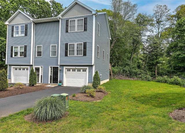 Property at 46 Stone Bridge Dr, South Kingstown, RI 02879, 2 beds, 2.5 baths