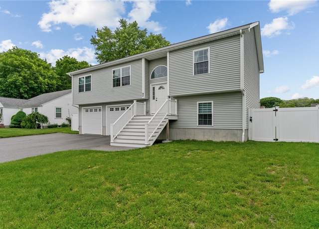 Property at 92 Dewolf Ave, Bristol, RI 02809, 4 beds, 2.5 baths