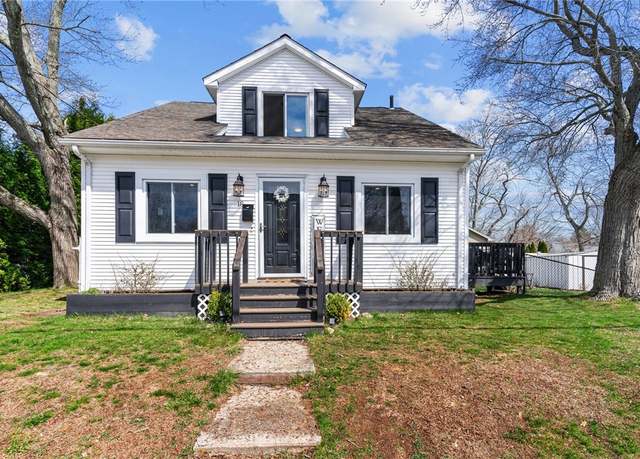 Property at 18 Mason St, West Warwick, RI 02893, 2 beds, 1 bath