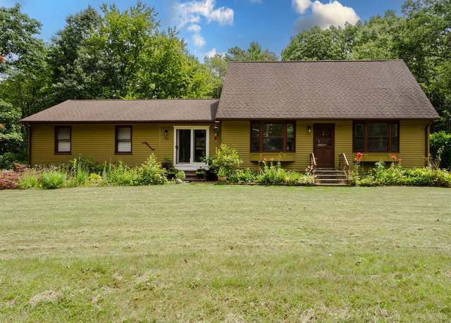 Property at 94 Whitehead Rd, Coventry, RI 02816, 3 beds, 1.5 baths