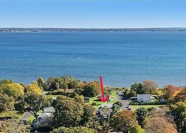 Property at 55 Grove Ave, Warwick, RI 02889, 3 beds, 2 baths