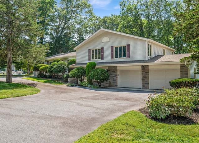 Property at 1 Rocky Crest Rd, Cumberland, RI 02864, 4 beds, 3.5 baths