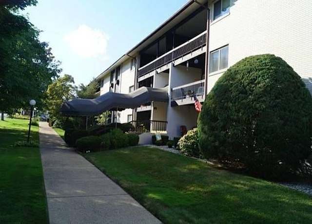 Property at 400 Narragansett Pkwy Unit SB10, Warwick, RI 02888, 2 beds, 1 bath