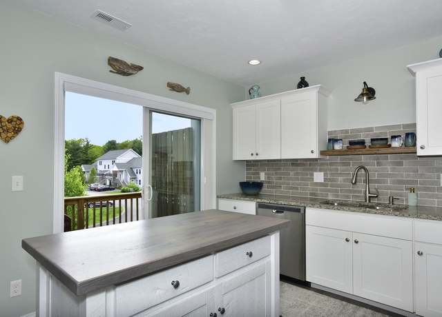 Property at 7 Jupiter Ln Unit B, Richmond, RI 02898, 2 beds, 2 baths