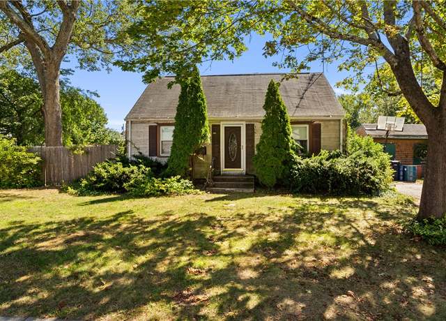 Property at 40 Pilgrim Dr, North Kingstown, RI 02852, 3 beds, 1 bath