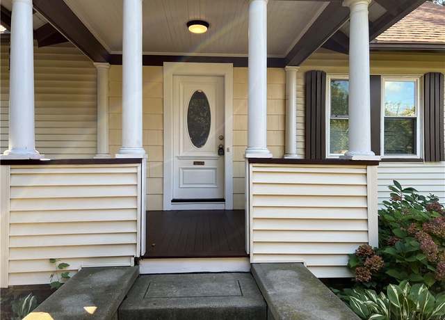 Property at 51 Alger Ave, Warwick, RI 02818, 2 beds, 2 baths