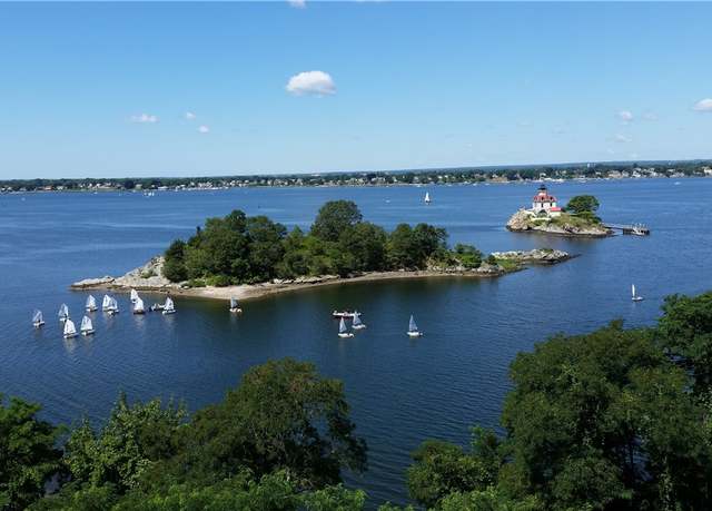 Property at 33 Bullocks Pt Unit 3C, East Providence, RI 02915, 2 beds, 1.5 baths
