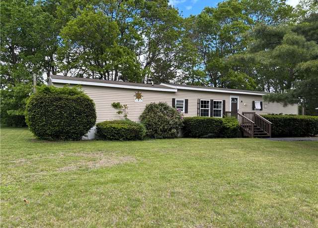 Property at 18 Torch Ln, Coventry, RI 02816, 2 beds, 1 bath