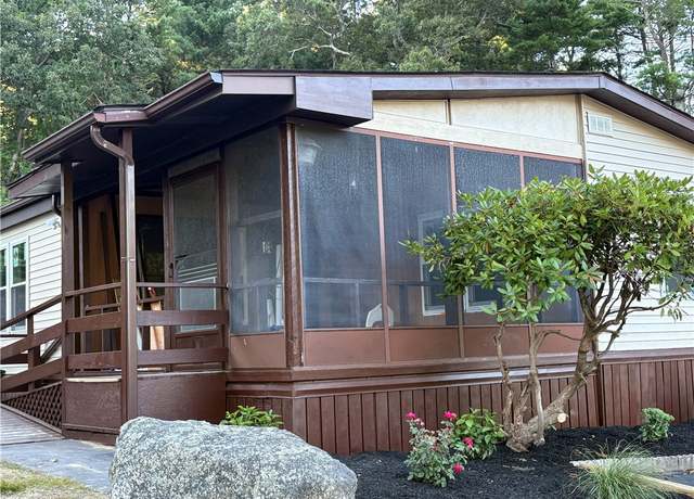 Property at 6 Sherwood Valley Ln, Coventry, RI 02816, 2 beds, 2 baths
