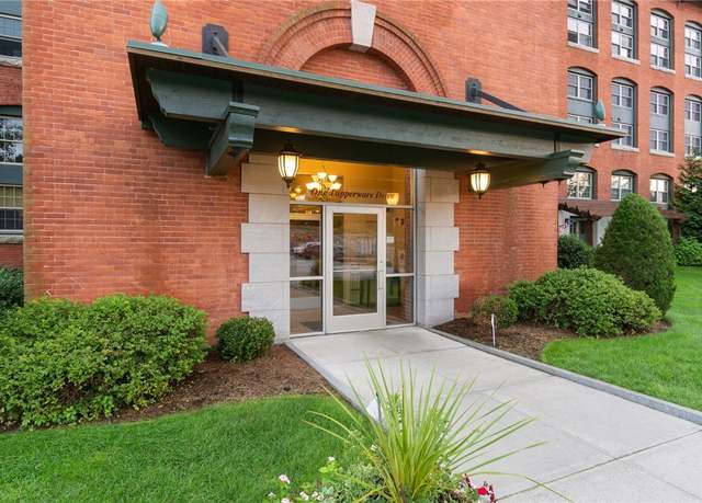 Property at 1 Tupperware Dr #226, North Smithfield, RI 02896, 3 beds, 1 bath