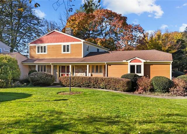 Property at 3 Hanley Farm Rd, Warren, RI 02885, 3 beds, 3 baths