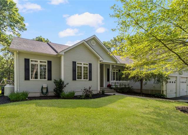 Property at 46 Peck Hill Rd, Scituate, RI 02857, 3 beds, 2 baths