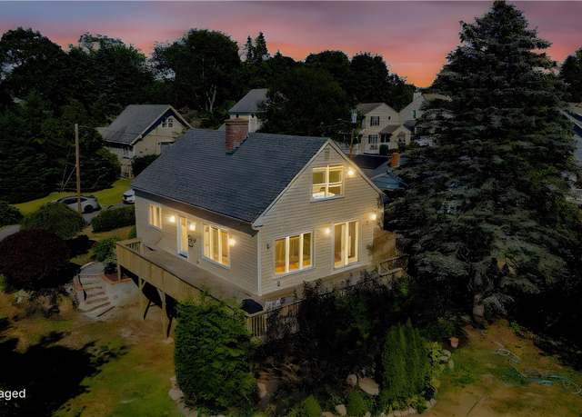 Property at 28 West Side Rd, South Kingstown, RI 02879, 2 beds, 3 baths