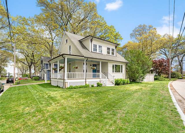 Property at 1024 Bullocks Point Ave, East Providence, RI 02915, 2 beds, 1.5 baths