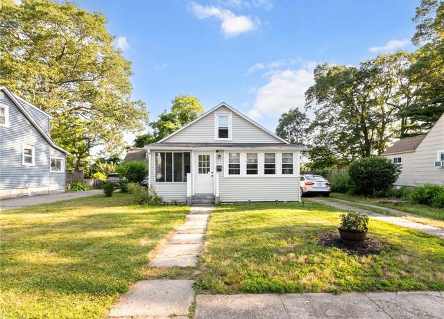 Property at 124 Everleth Ave, Warwick, RI 02888, 3 beds, 1 bath