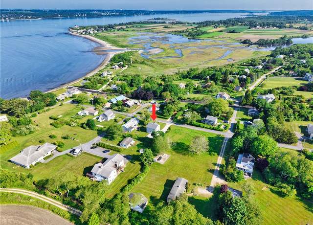 Property at 24 Seaspray Way, Little Compton, RI 02837, 2 beds, 2.5 baths