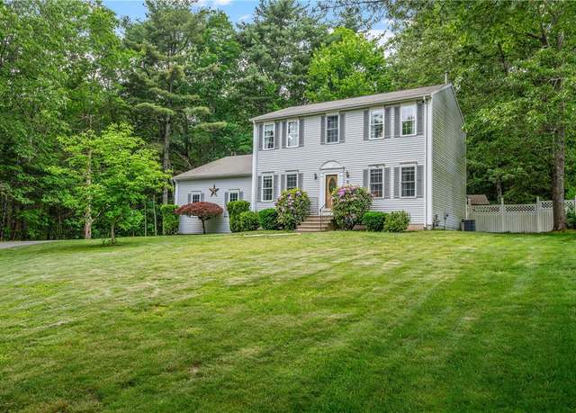 Property at 3 Walker Ln, Coventry, RI 02816, 3 beds, 2.5 baths