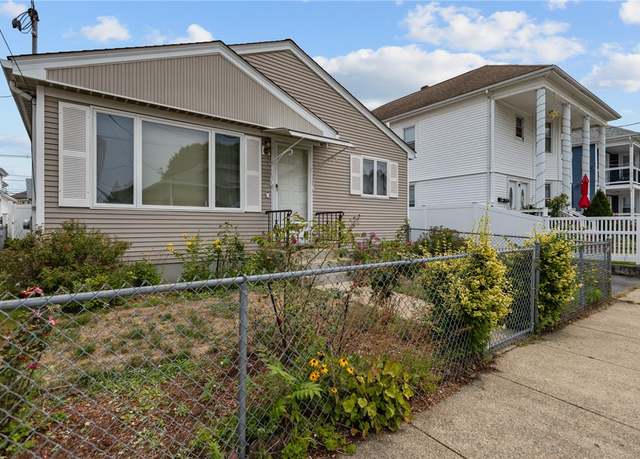 Property at 62 Littlefield St, Pawtucket, RI 02861, 3 beds, 1 bath