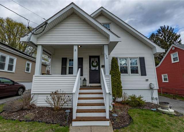 Property at 136 Aborn Ave, Warwick, RI 02888, 3 beds, 1 bath