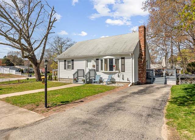 Property at 39 Oakland Dr, West Warwick, RI 02893, 4 beds, 2 baths
