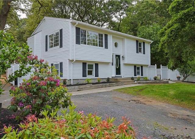 Property at 259 Buttonwoods Ave, Warwick, RI 02886, 3 beds, 1.5 baths