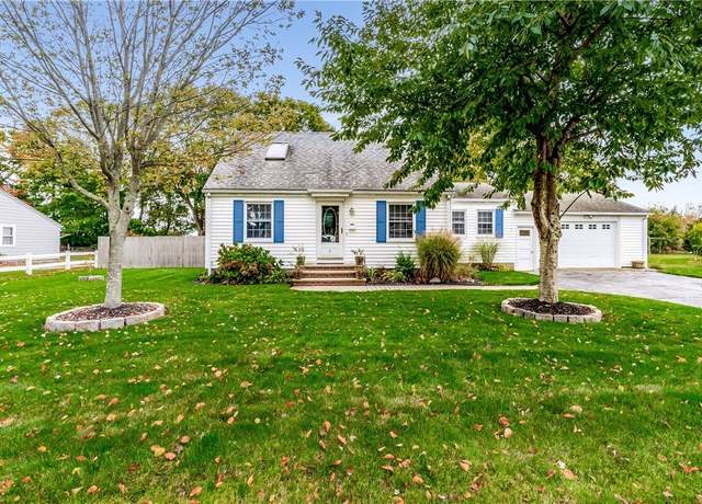 Property at 8 Charles Ave, Westerly, RI 02891, 3 beds, 1 bath