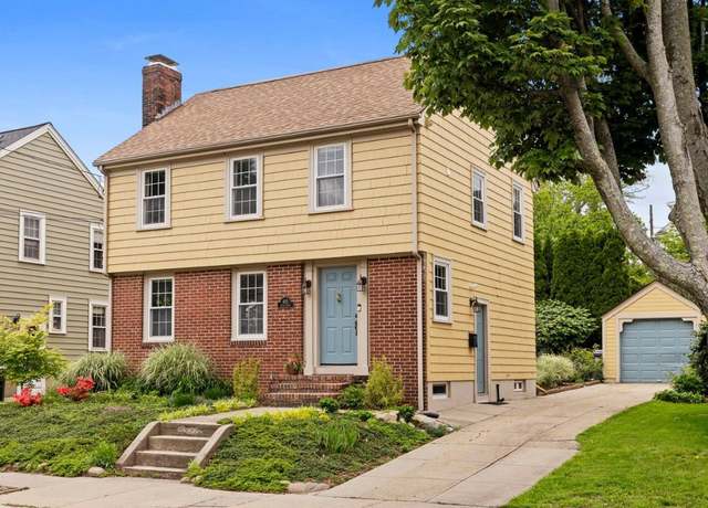 Property at 405 Eaton St, Providence, RI 02908, 3 beds, 1.5 baths