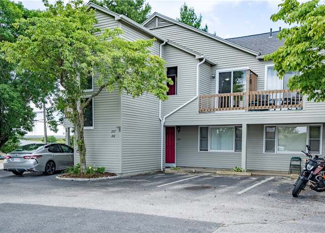 Property at 10 East St #207, Cranston, RI 02920, 1 bed, 1 bath
