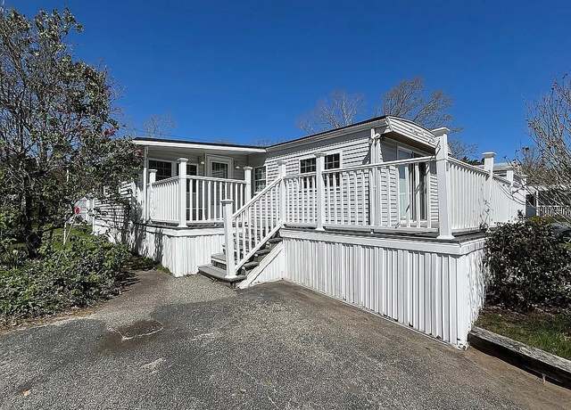Property at 10 Lane 7, Coventry, RI 02816, 2 beds, 1 bath