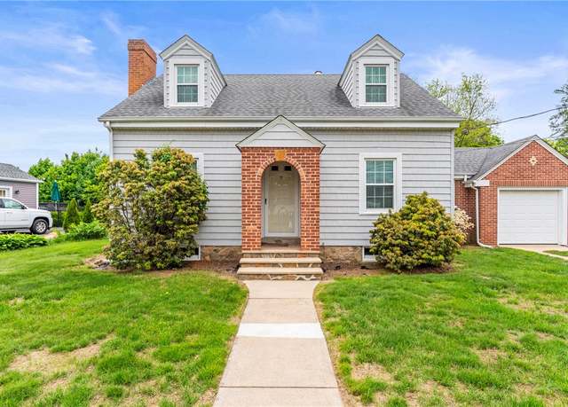 Property at 12 Arlington St, Westerly, RI 02891, 3 beds, 1 bath