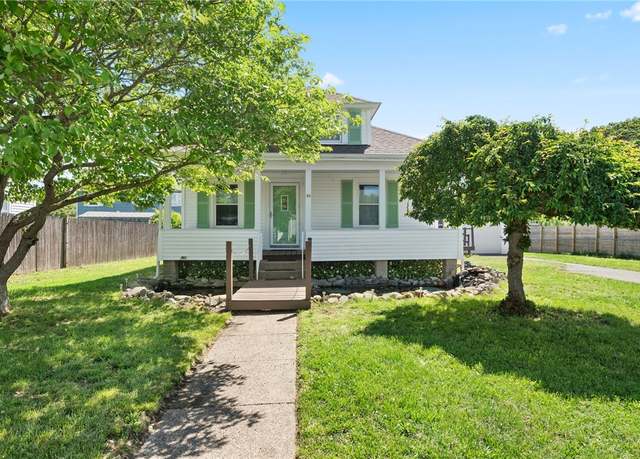 Property at 39 Camac St, Pawtucket, RI 02861, 2 beds, 1.5 baths